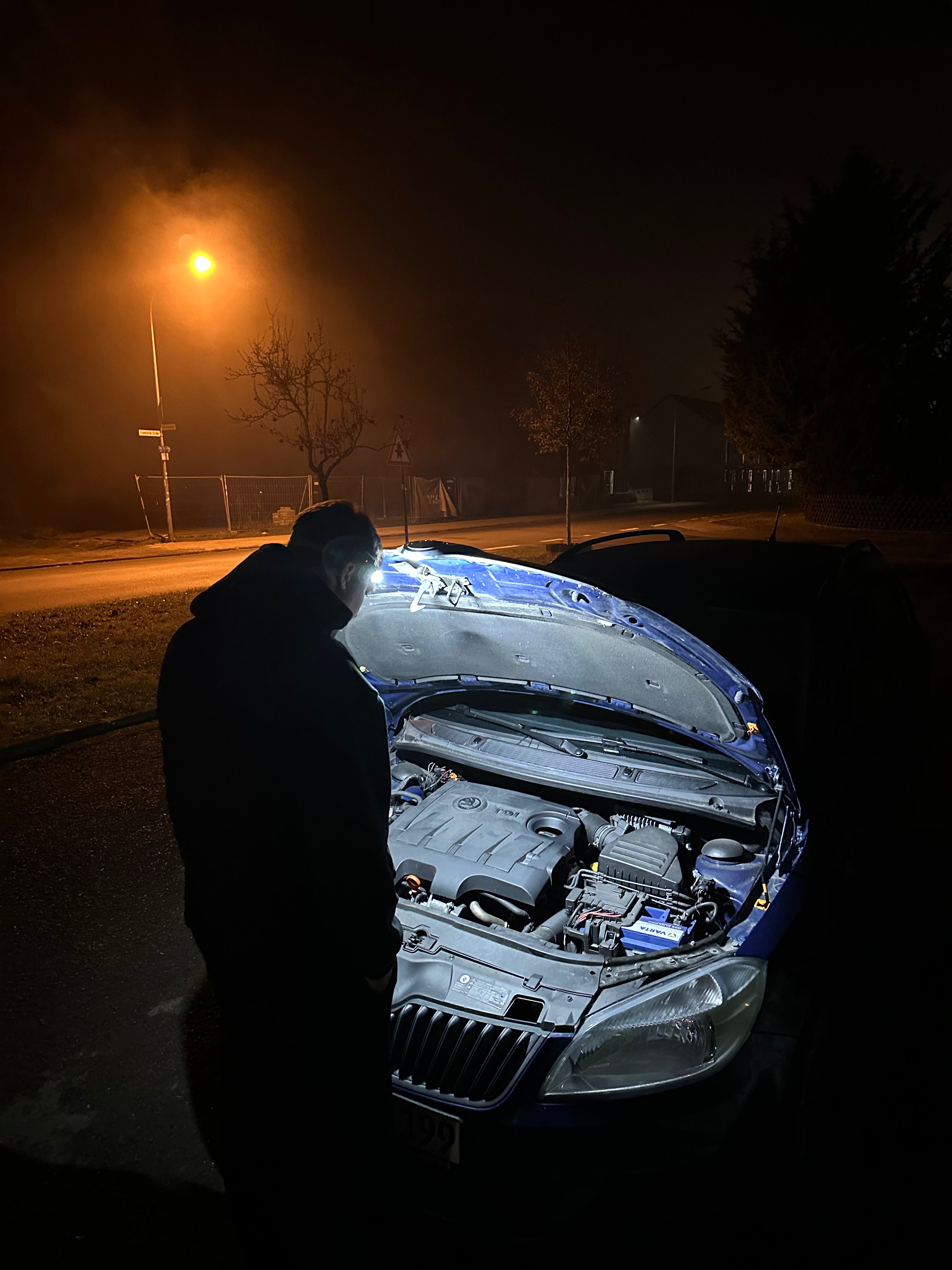 Outdoor Stirnlampe 3.0 Pro - 260° Weitwinkel mit Fernlichtfunktion 2