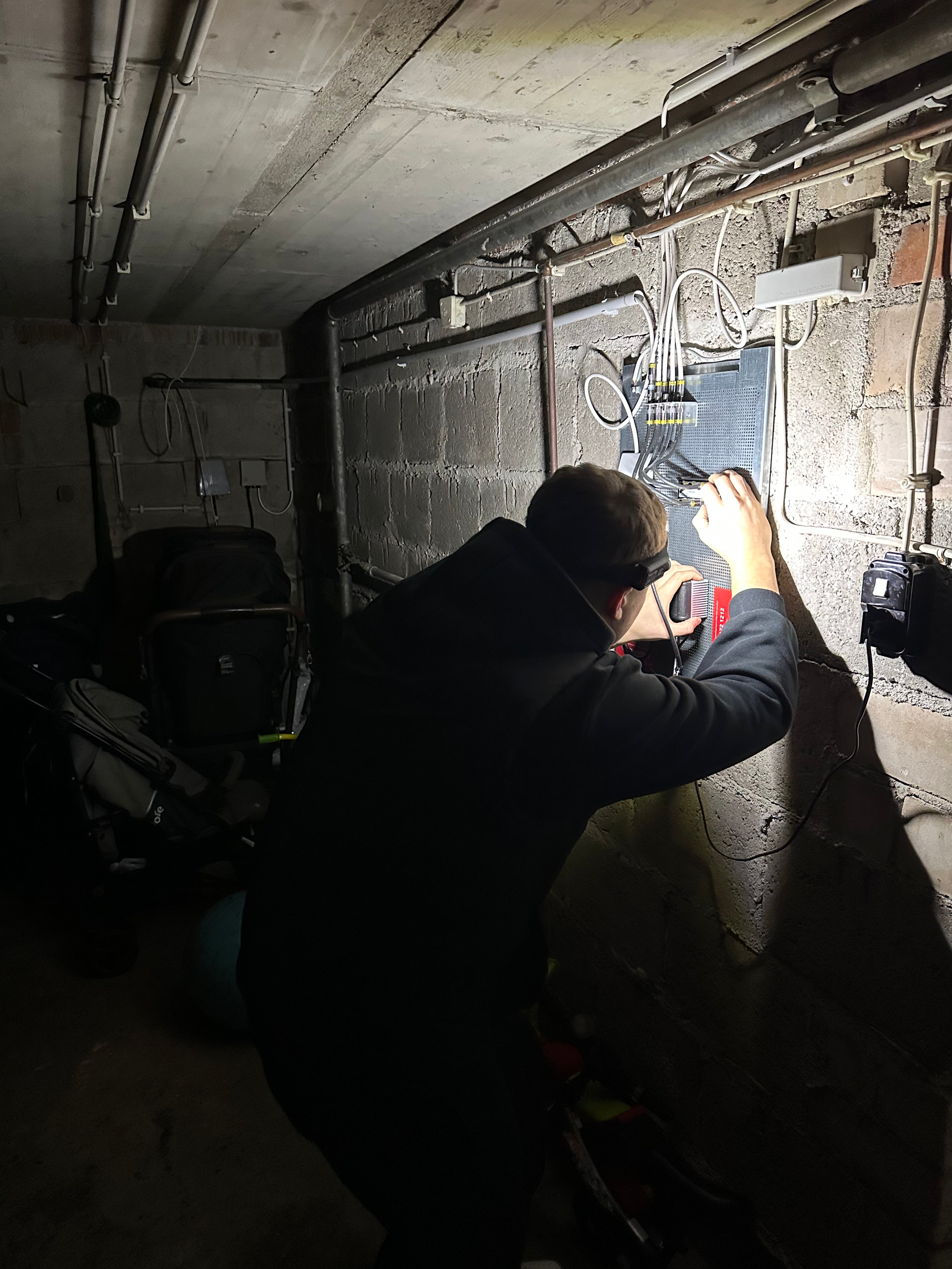 Outdoor Stirnlampe 3.0 Pro - 260° Weitwinkel mit Fernlichtfunktion 3